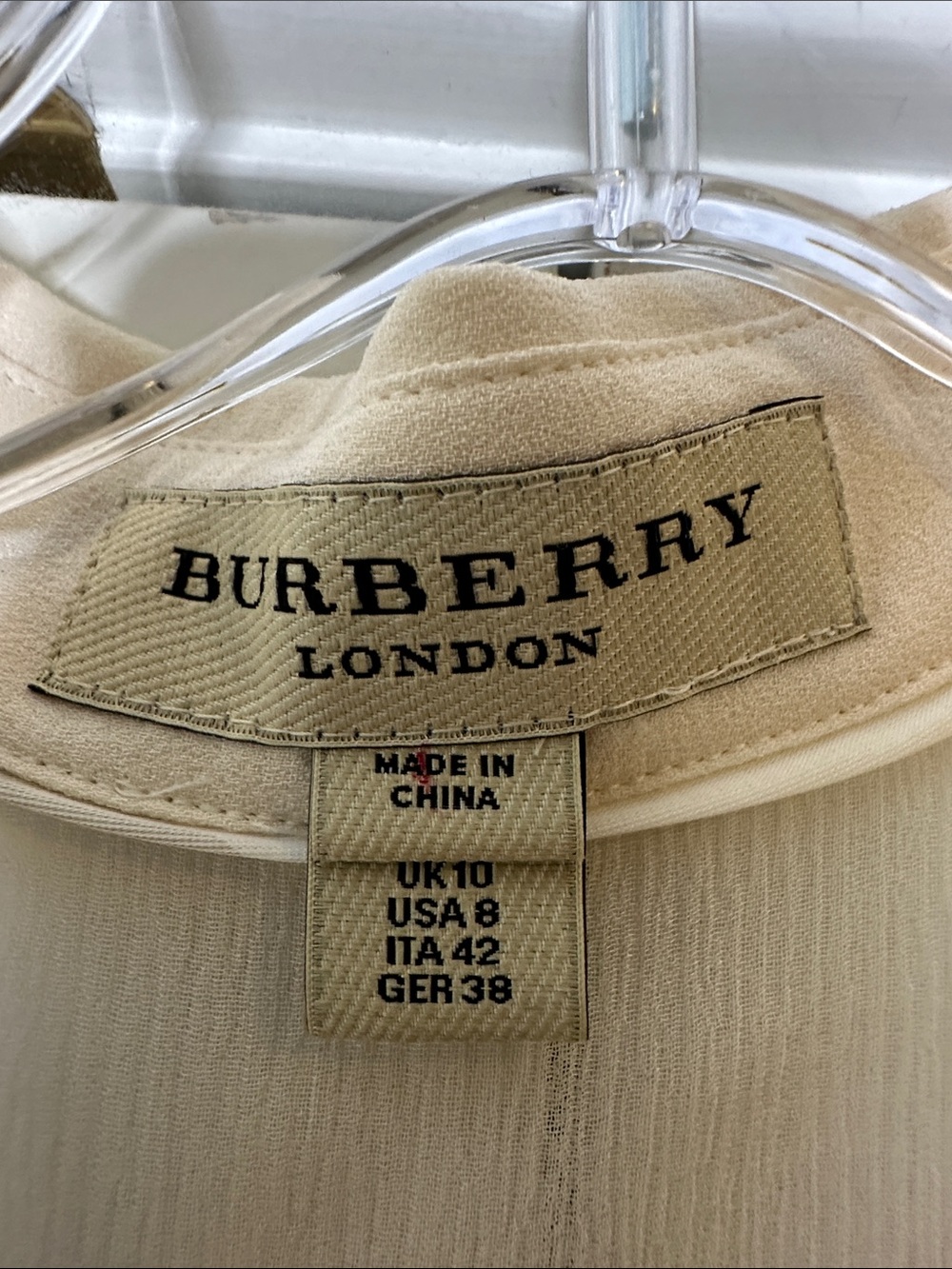 Burberry Silk Ivory Cream Button Down Shirt  Sz 8 Office Career NWOT - Picture 2 of 7